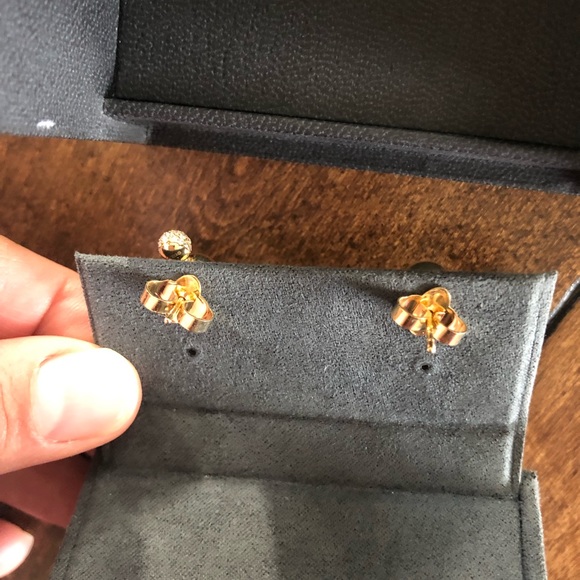 New in Box David Yurman Solari Stud Earrings in 18K Yellow Gold with Diamonds - Picture 9 of 9